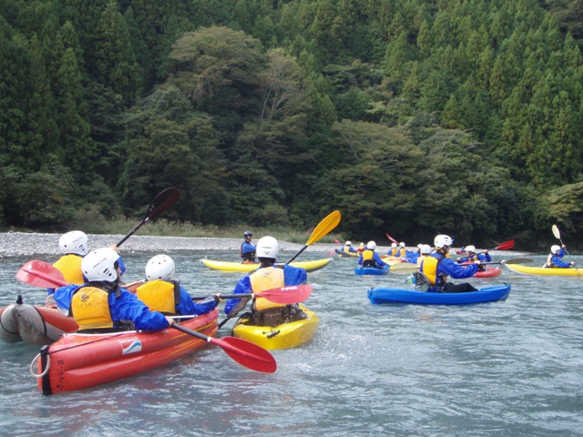 高校生はやっぱり元気！！｜クリークサウンド通信｜静岡県で川遊び・水遊び！－クリークサウンド